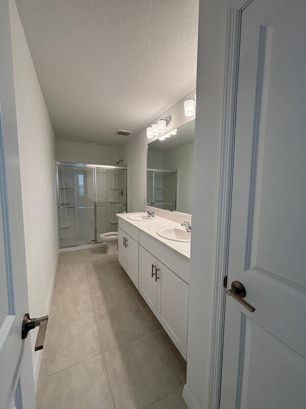 Photo - 2988 Skyline Lp