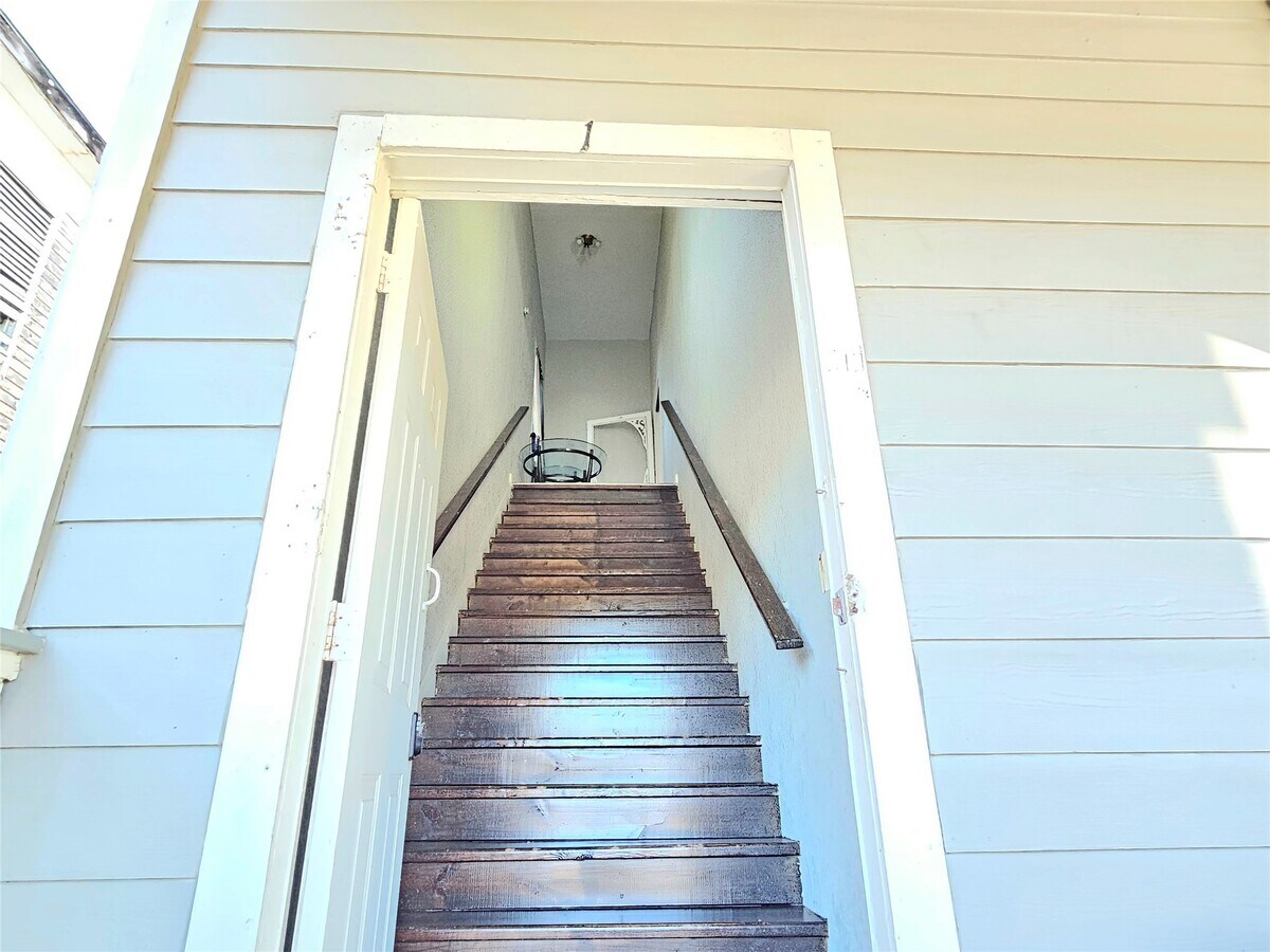 Photo - 4226 Winnie St