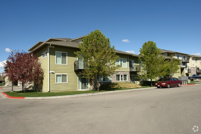 Lodge at Maple Grove