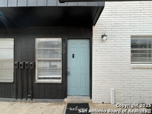 Building Photo - 2802 Lasses Blvd Unit 30