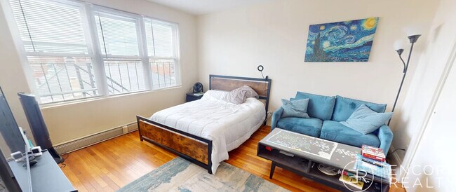 Building Photo - 402 Highland Ave