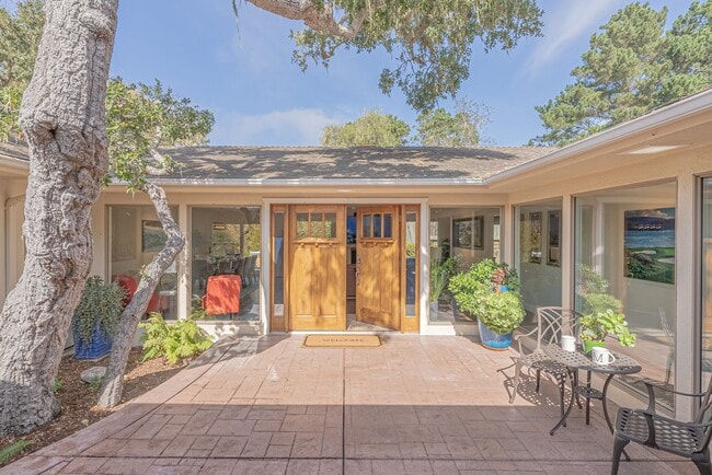 Building Photo - Perfect Location! 10-minute walk to the Oc... Rental