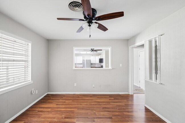 Photo - 1205 Pine Dr