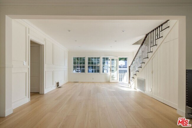 Photo - 4051 Beverly Glen Blvd