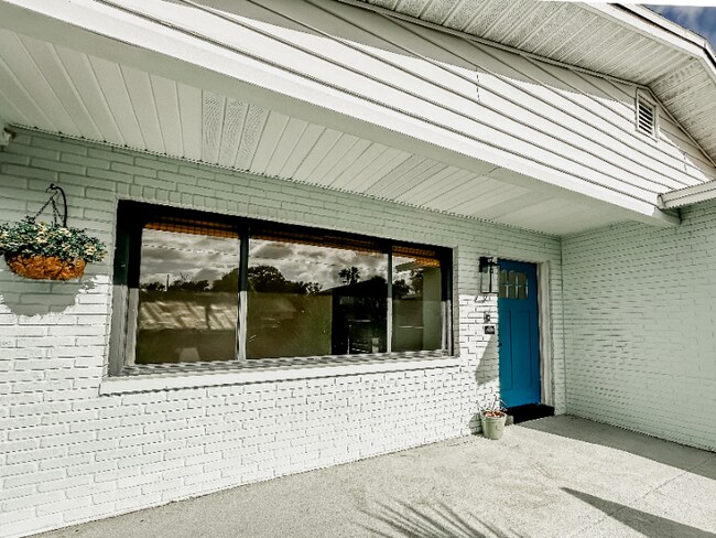 Photo - 1847 Shore Acres Blvd NE