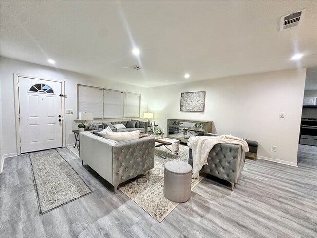 Building Photo - 5346 Windswept Ln