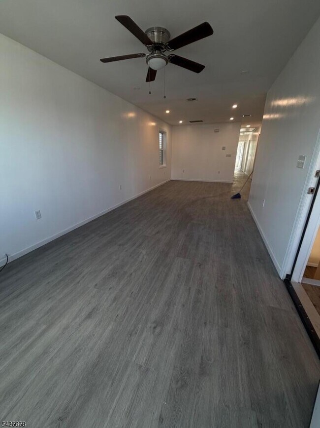 171 N 4th St
