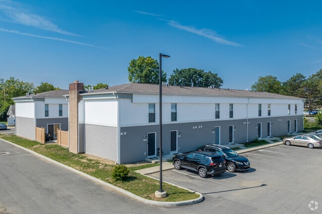 Northern Place-2 BD Townhome w Full Basement