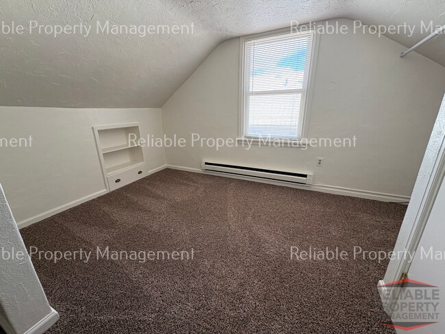 Photo - 312 Gladstone St