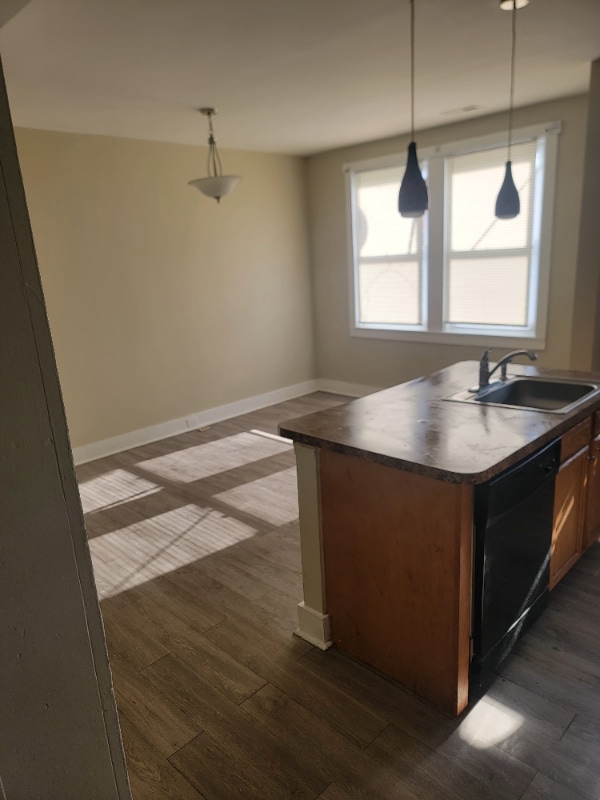 Photo - 3447 Juneway