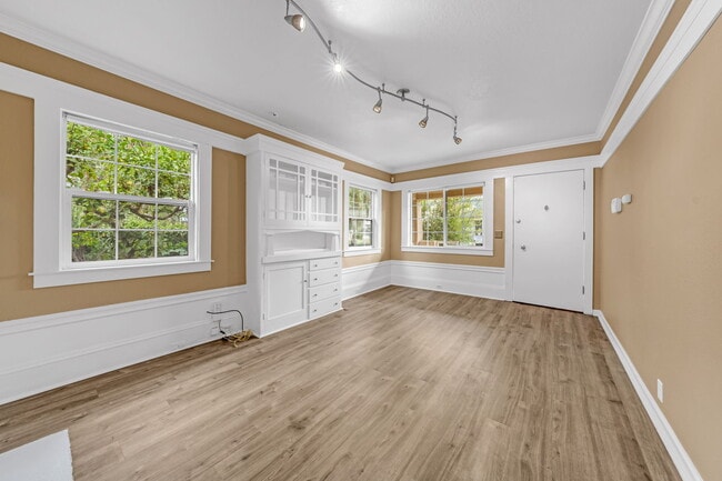 Photo - 3521 Suter St