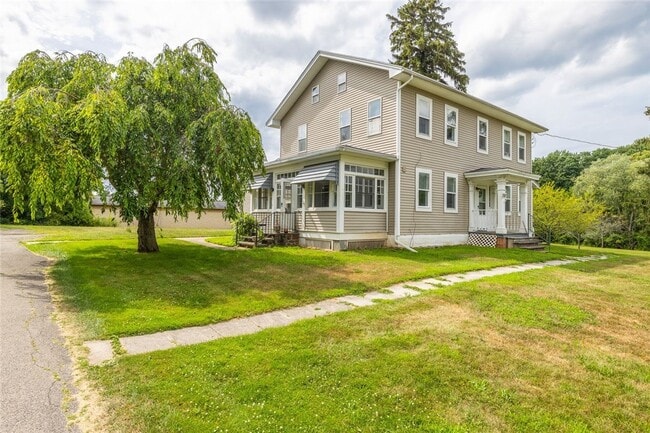 Building Photo - 757 Holt Rd Rental