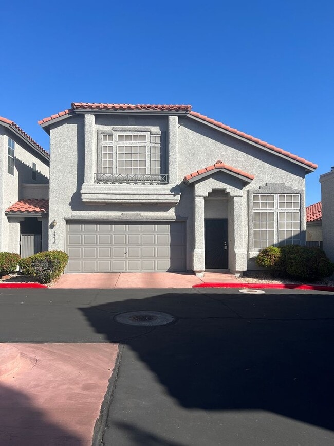 Building Photo - Renovated Green Valley Gated Home