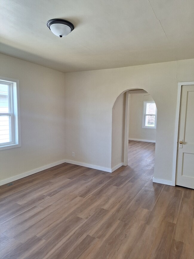 Photo - 2300 N Heidelbach Ave