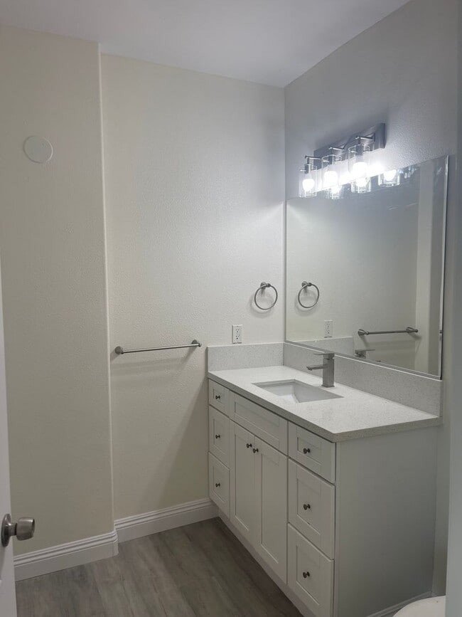 23 Christina St