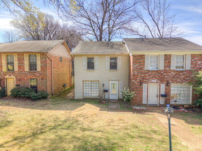 Building Photo - Look at this Charming 2 Bed, 2 Bath Midtow... Rental