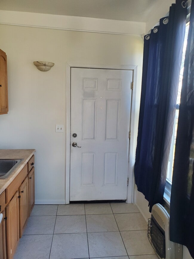 Photo - 5513 Edna Ave Unit 1F