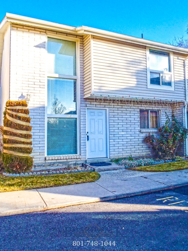 Photo - Spacious Sandy Home