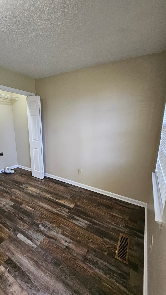 Photo - 4463 Ellis Cir NW Unidad # 2