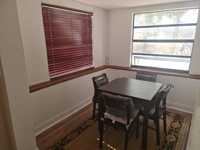 Photo - 103 NW 28th Way