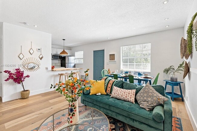 Photo - 811 Tequesta St Unidad 2