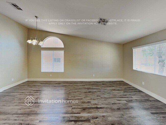 Photo - 531 Trocadero St