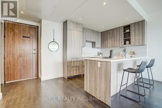 Photo - 95 McMahon Dr Unit 3102