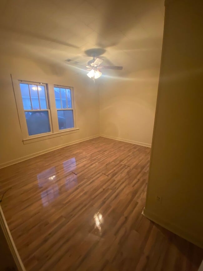 Photo - Renovated 2 Bedroom 1 Bath Home for Rent!!