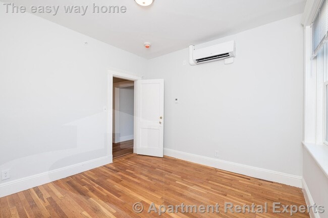 Photo - 18 A Forest St Unidad #43