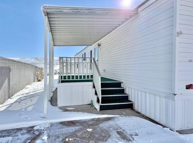 Photo - 70 Twin Creek St