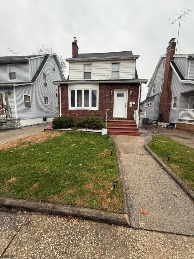 Building Photo - 137 N 17th St