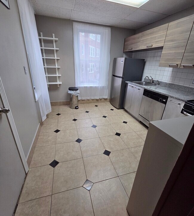 Photo - 1710 Commonwealth Ave Unit 1