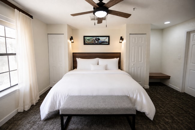 Hill Country Resort and Luxury Apartments