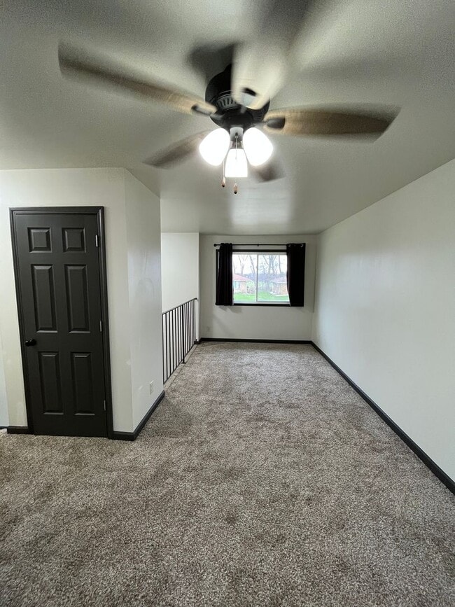 Photo - 545 Sandra Ln Unit #4