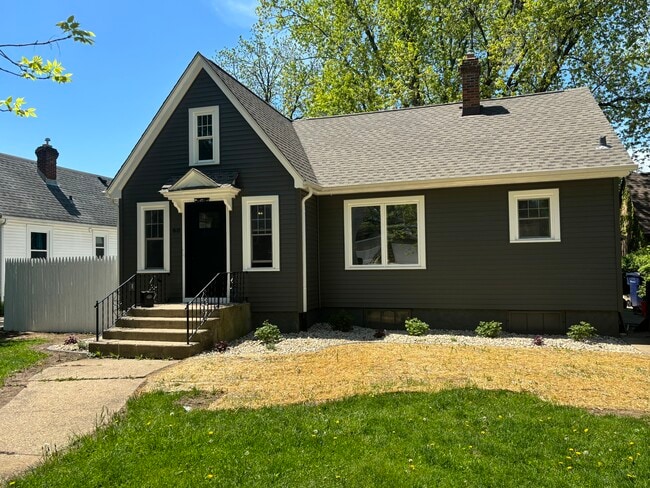 Building Photo - 60 S Fremont St