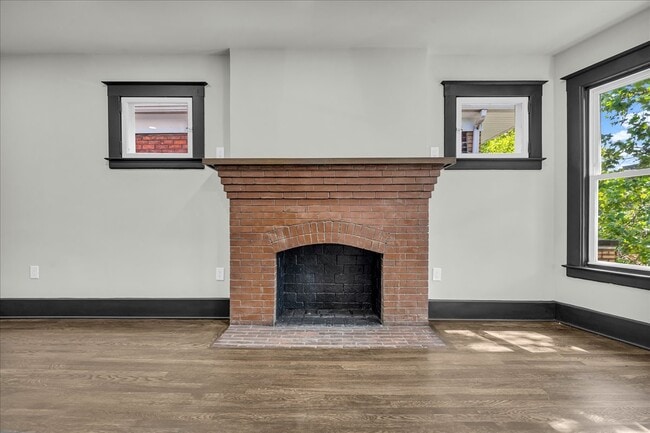 Photo - 5238 Commonwealth St