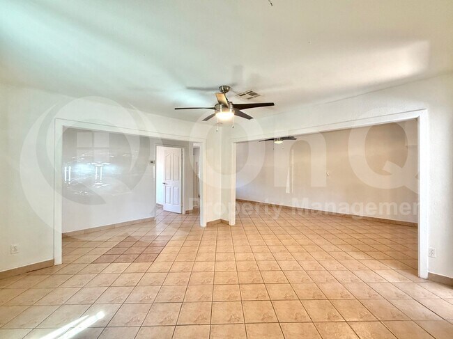 Photo - 3238 W Garfield St