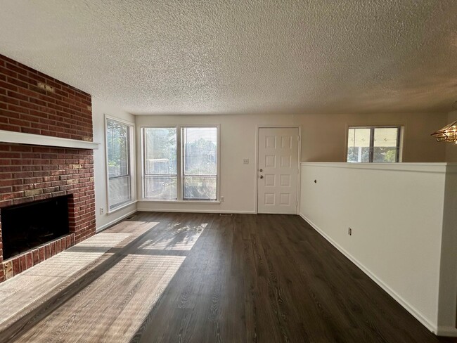 Photo - 1732 Cambridge Dr
