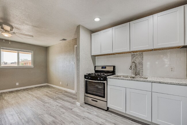 8709 Lawson St Unidad 4