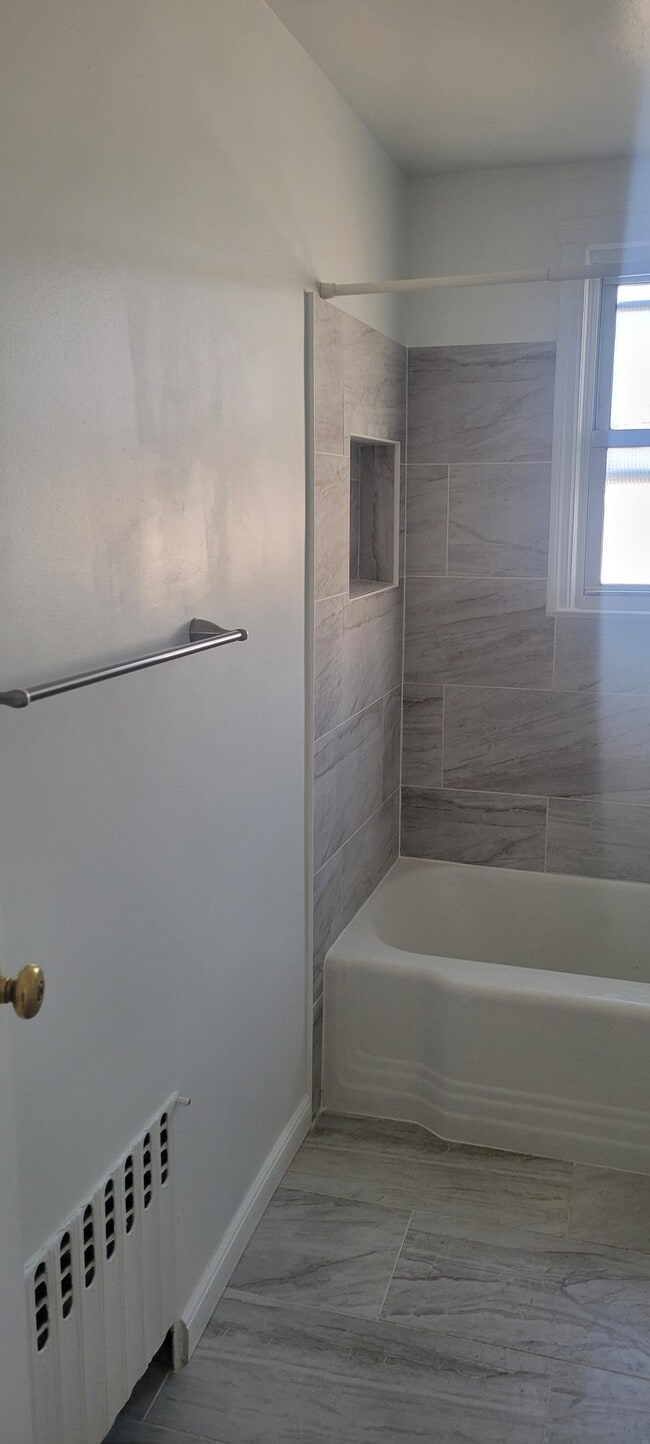 Photo - 135 Davenport Ave Unit # 2