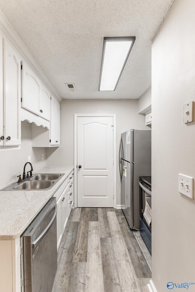 6979 Wall Triana Hwy Townhome Townhome Rental in Madison AL