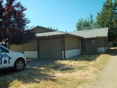 Photo - 1850 Hile Ave
