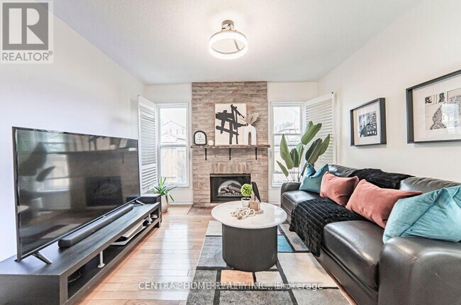 Photo - 84 Raleigh Crescent