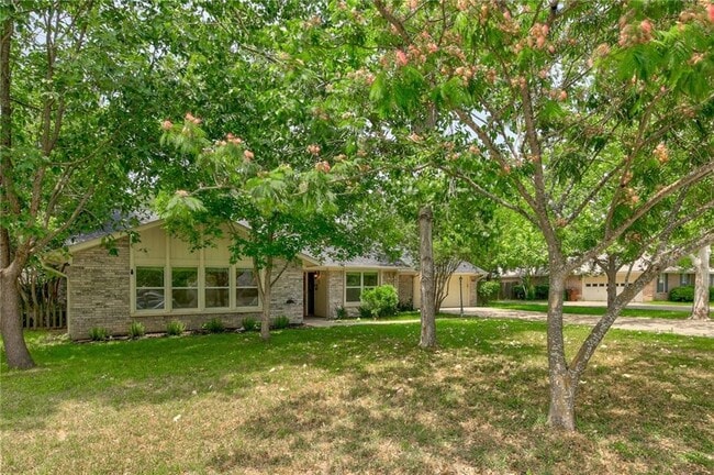 Photo - 507 San Jacinto St