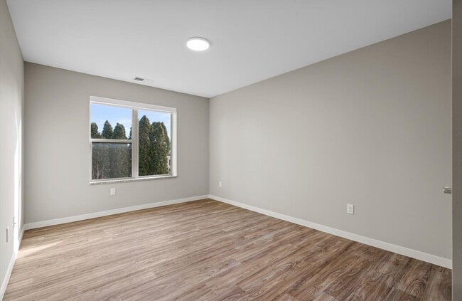 Photo - Emri Apartments
