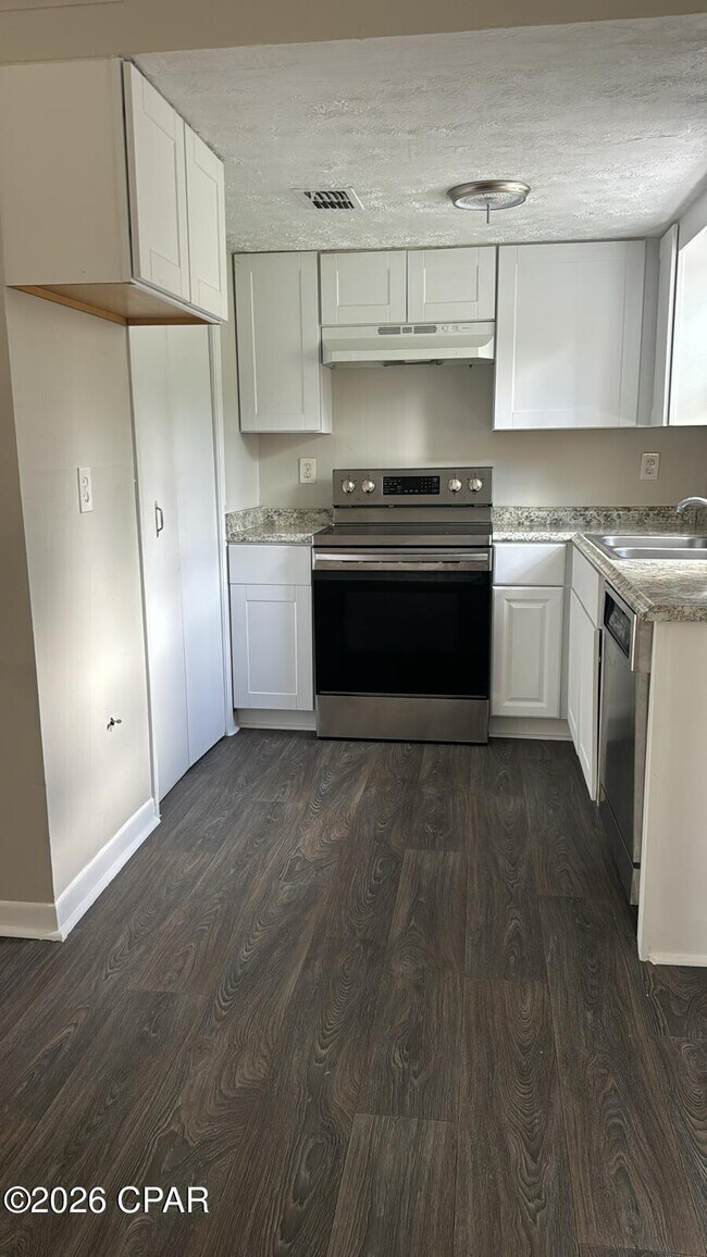 Photo - 2931 Ormond Ave