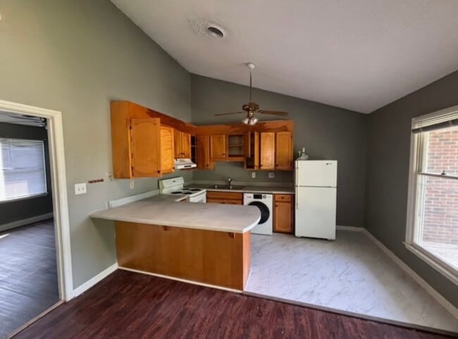 Photo - 711 Church St Unit B