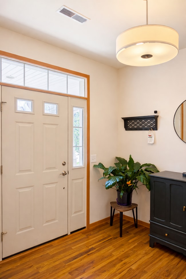 Photo - 4878 Innovation Dr