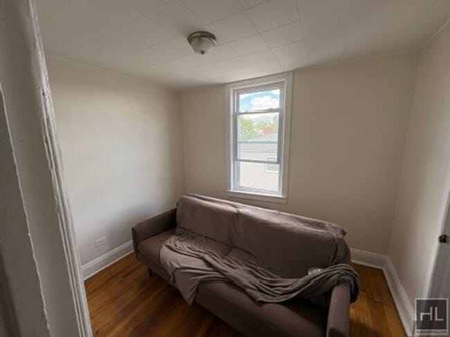 Photo - William St, YONKERS Unit 3