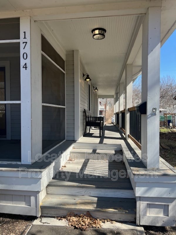 Photo - 1704 Mississippi St